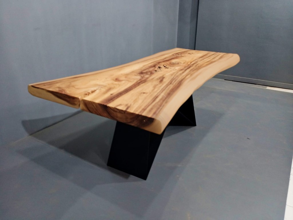 Live Edge Tables