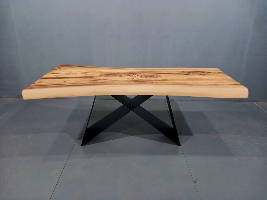 LIVE EDGE TABLES