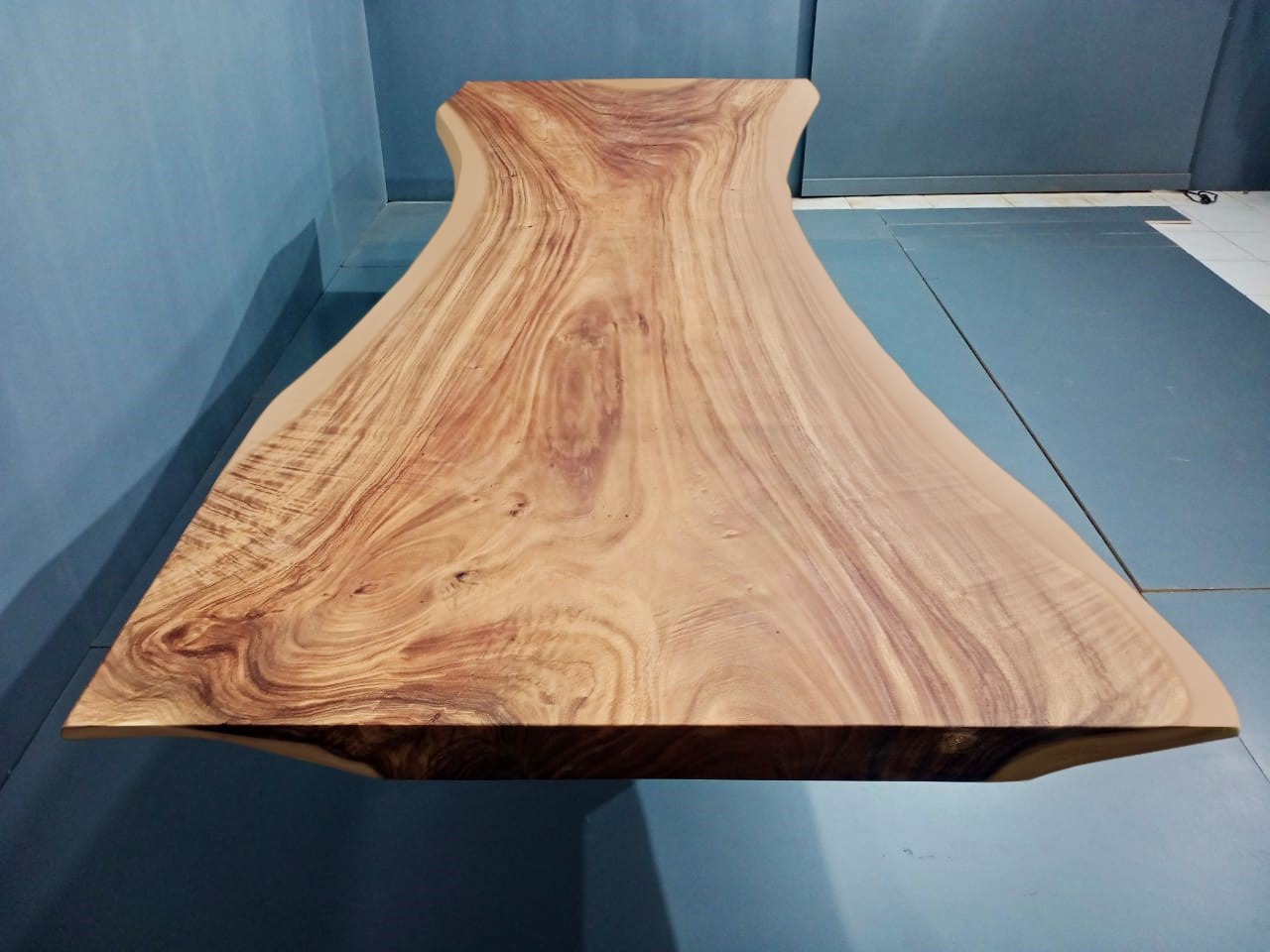 Live Edge Tables