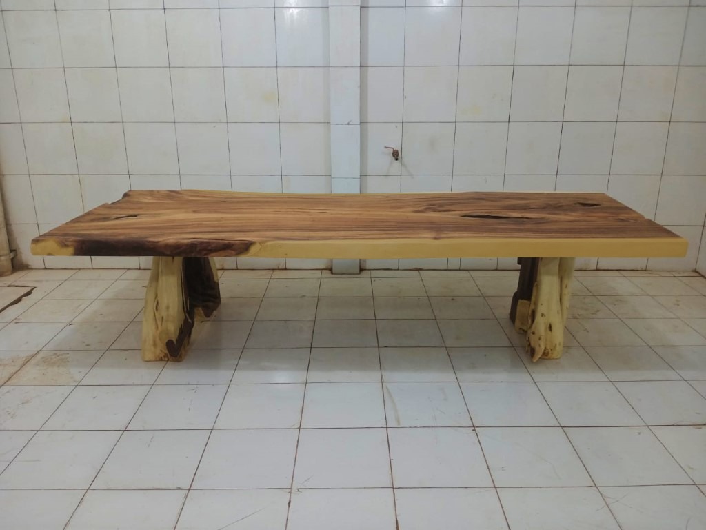 LIVE EDGE TABLES