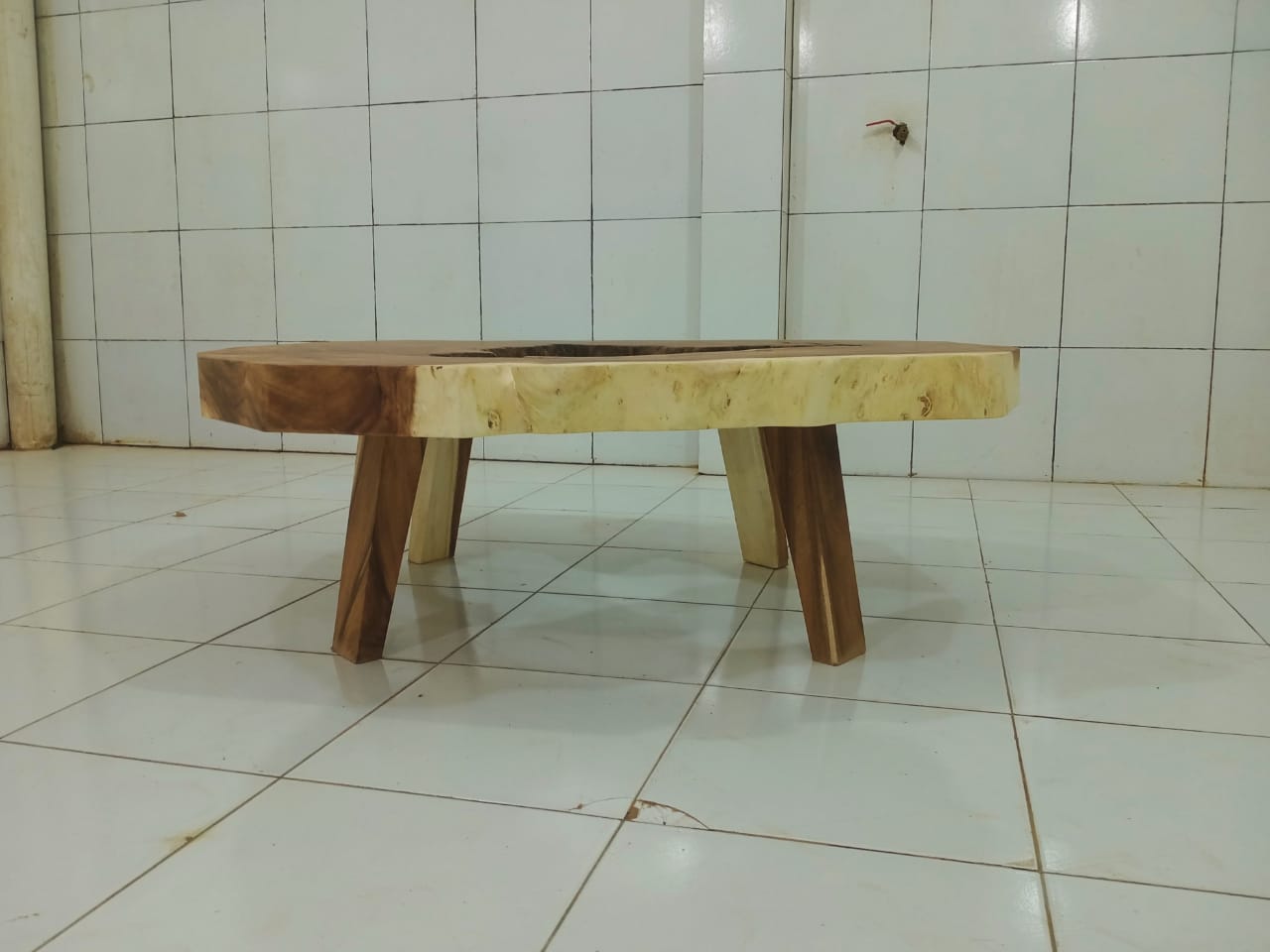 LIVE EDGE TABLES