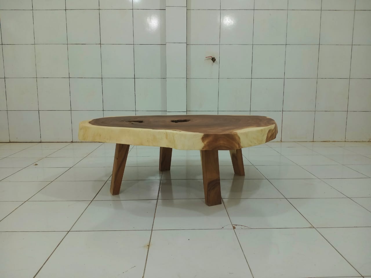 LIVE EDGE TABLES