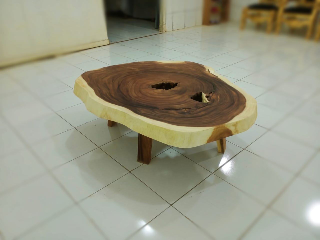 LIVE EDGE TABLES