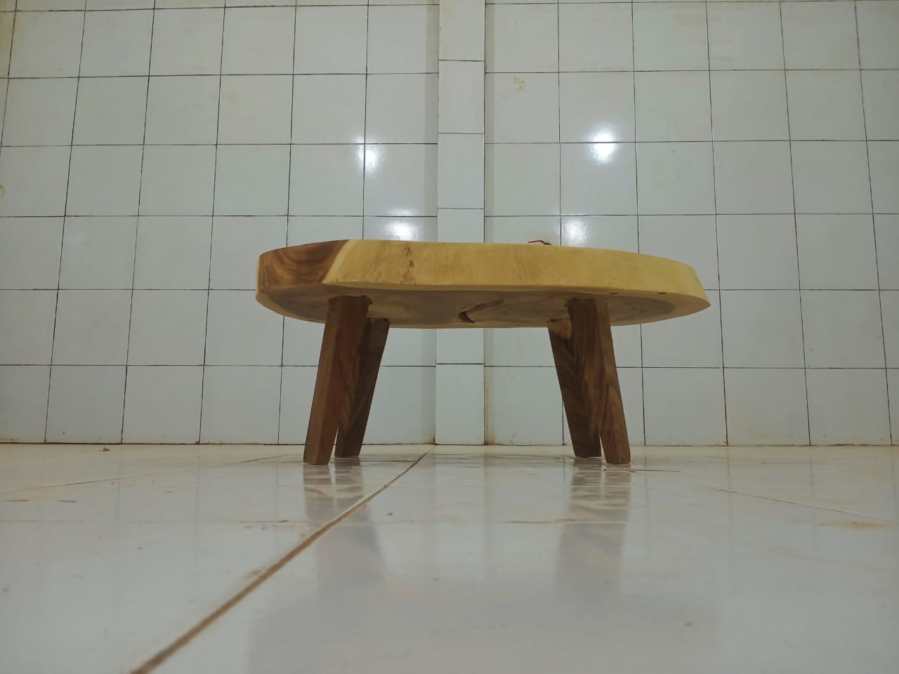 LIVE EDGE TABLES