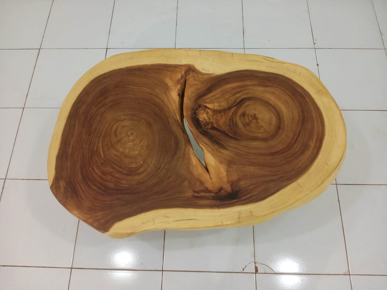 ROUND COFFEE TABLES (NOT BEEN SHIPPED)