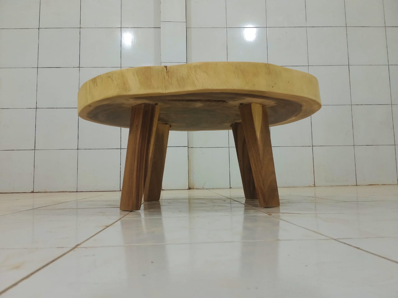 LIVE EDGE TABLES