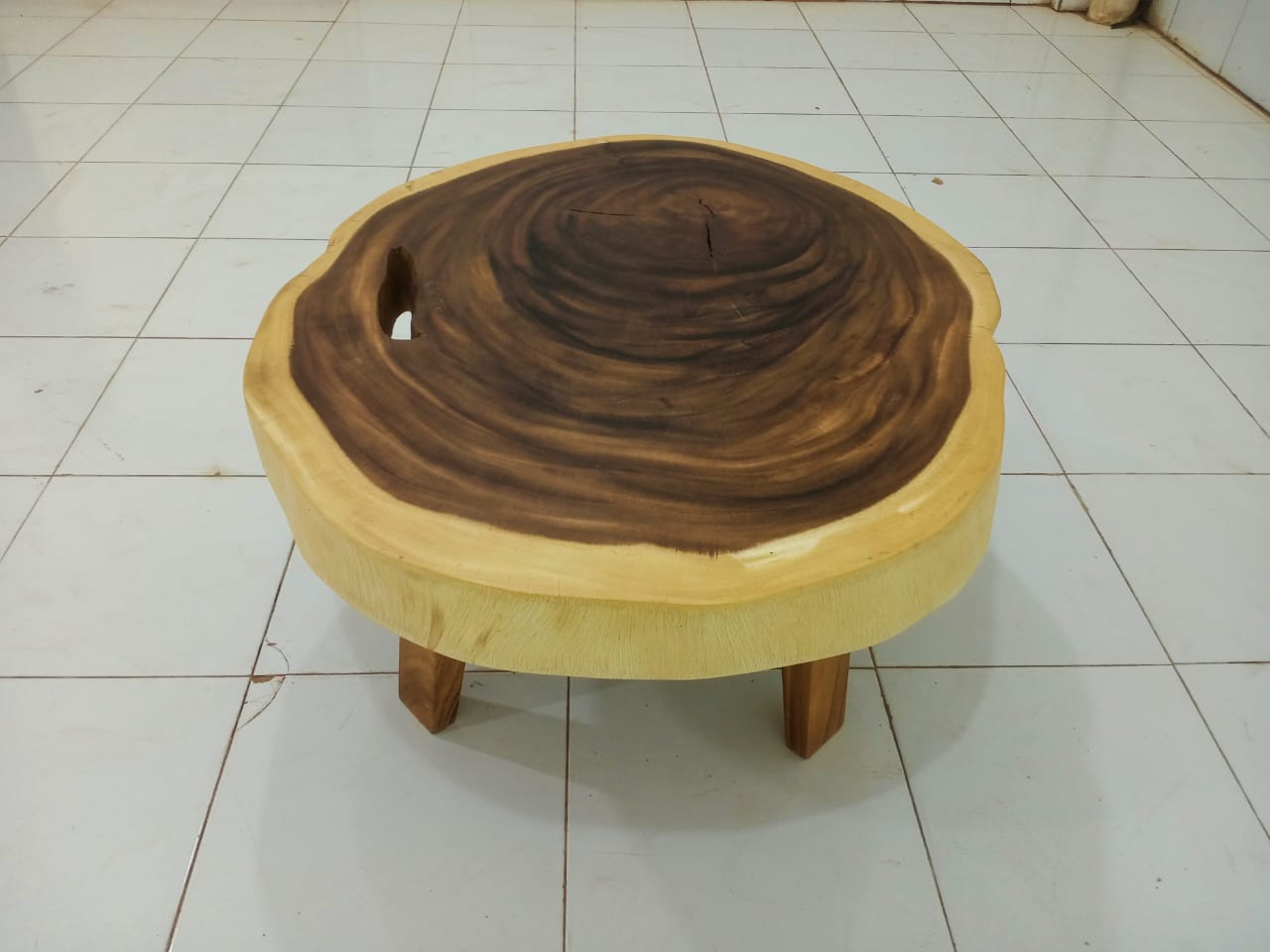 LIVE EDGE TABLES