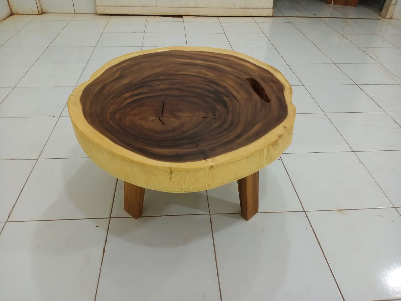 LIVE EDGE TABLES