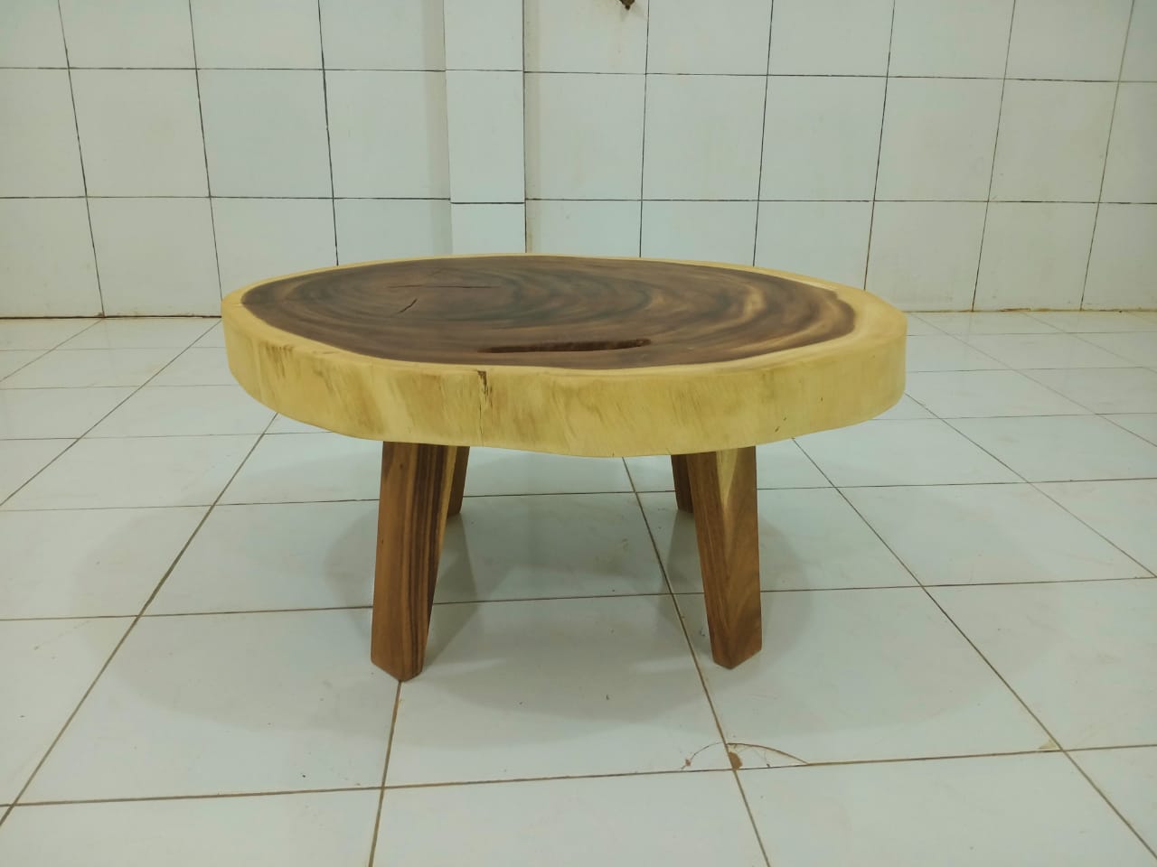 LIVE EDGE TABLES