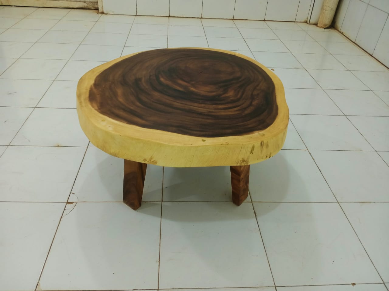 LIVE EDGE TABLES