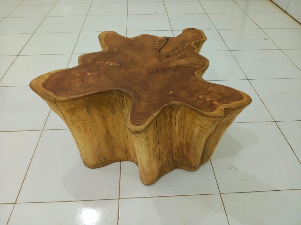 LIVE EDGE TABLES