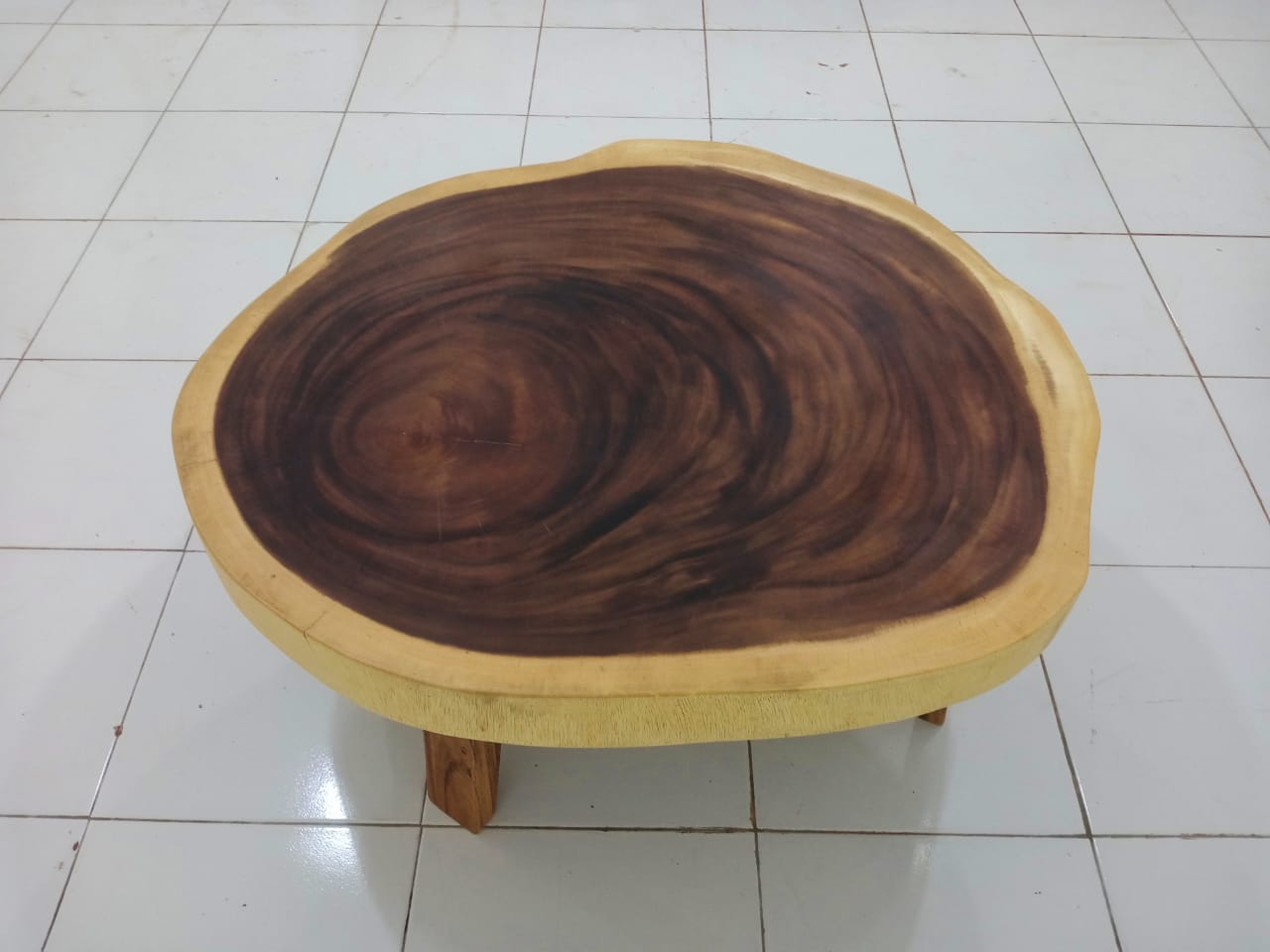 LIVE EDGE TABLES