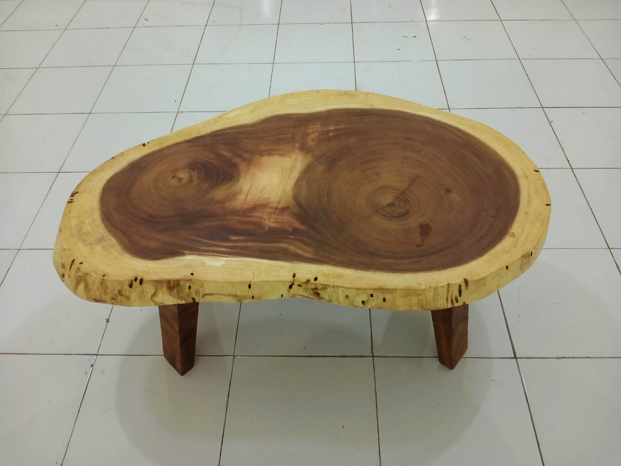 LIVE EDGE TABLES