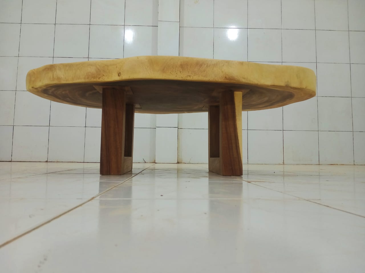 LIVE EDGE TABLES