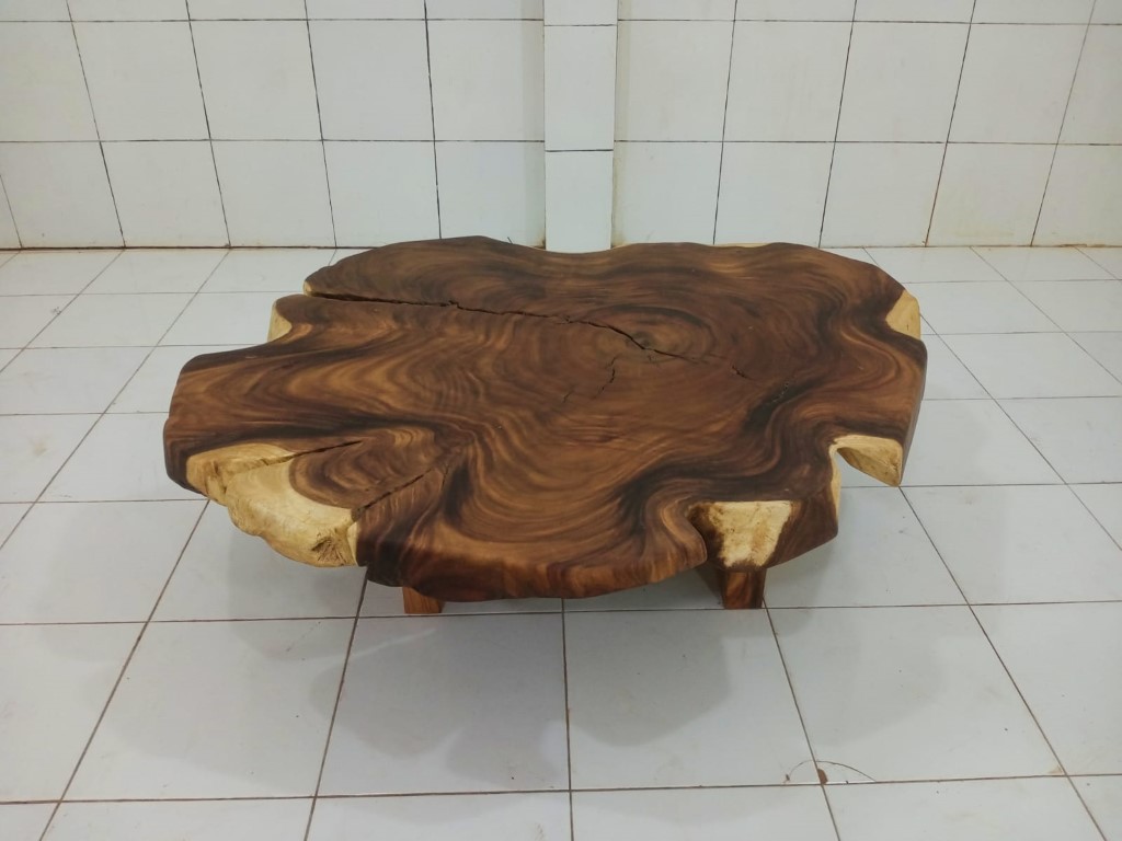 LIVE EDGE TABLES