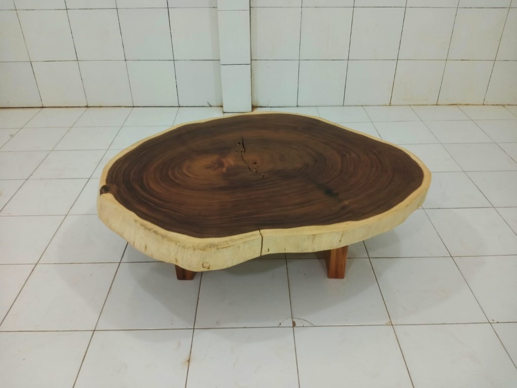 LIVE EDGE TABLES