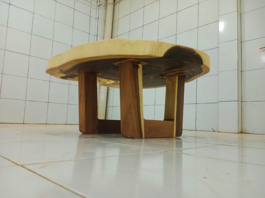 LIVE EDGE TABLES