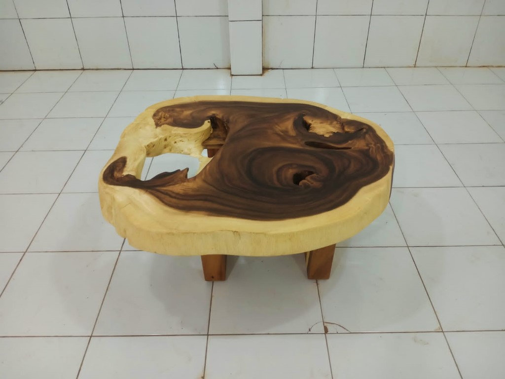 LIVE EDGE TABLES