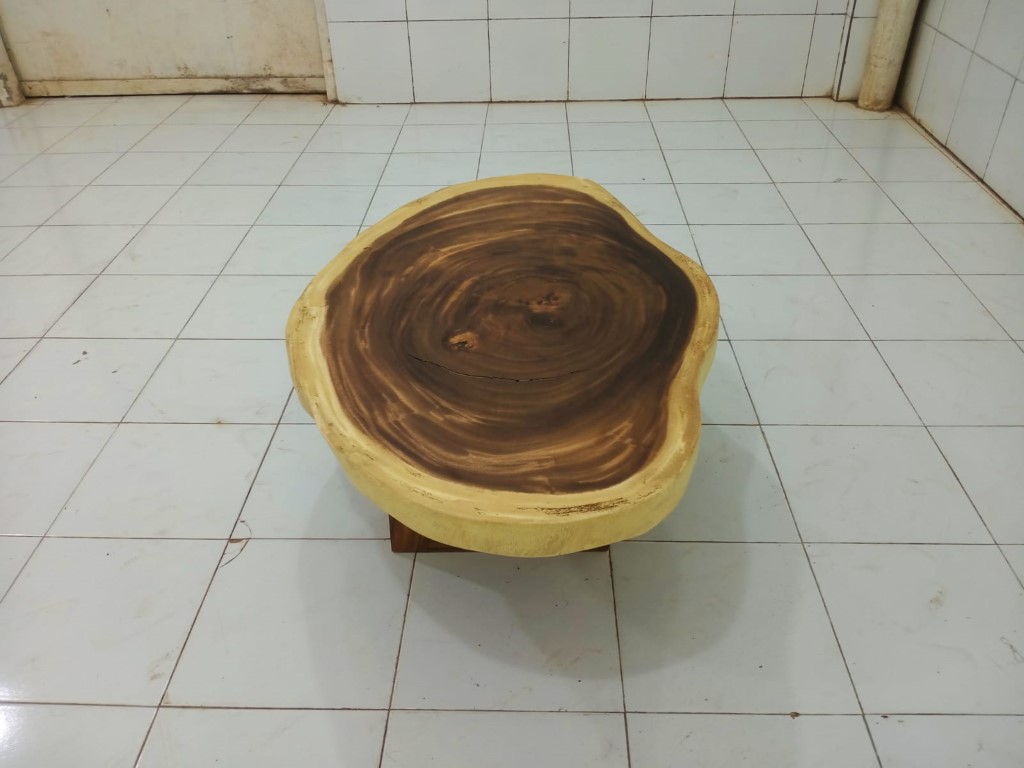 LIVE EDGE TABLES