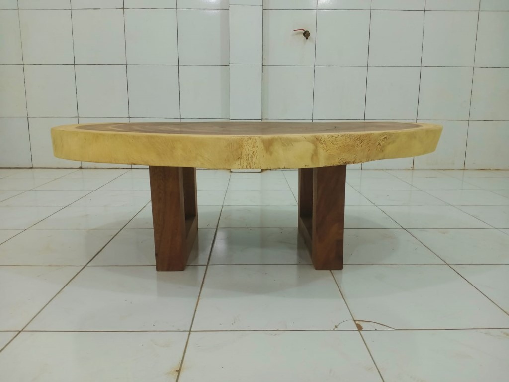 LIVE EDGE TABLES