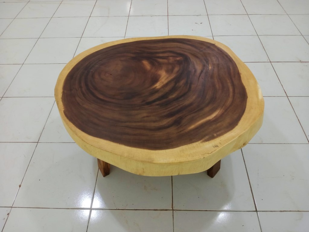 LIVE EDGE TABLES