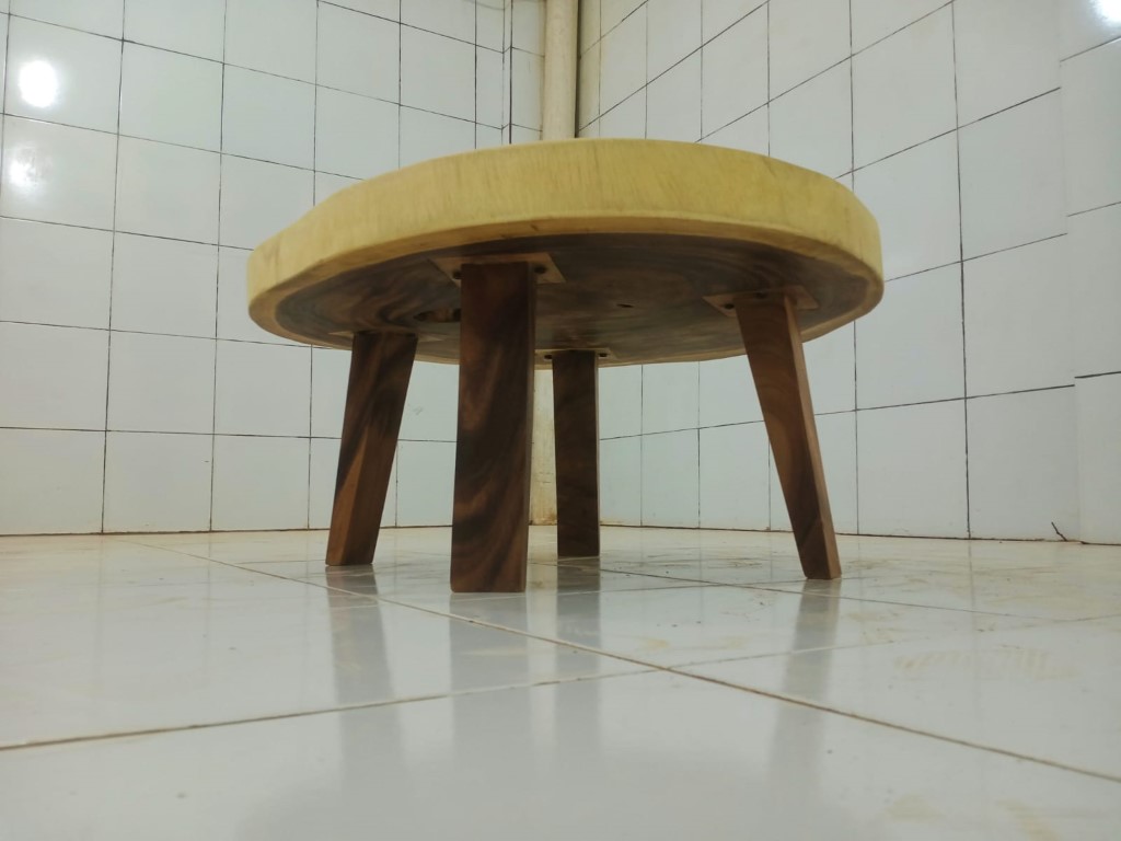 LIVE EDGE TABLES