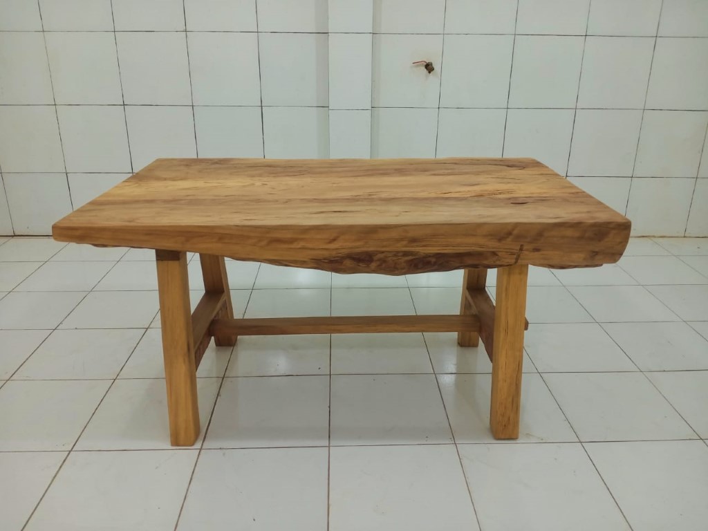 LIVE EDGE TABLES