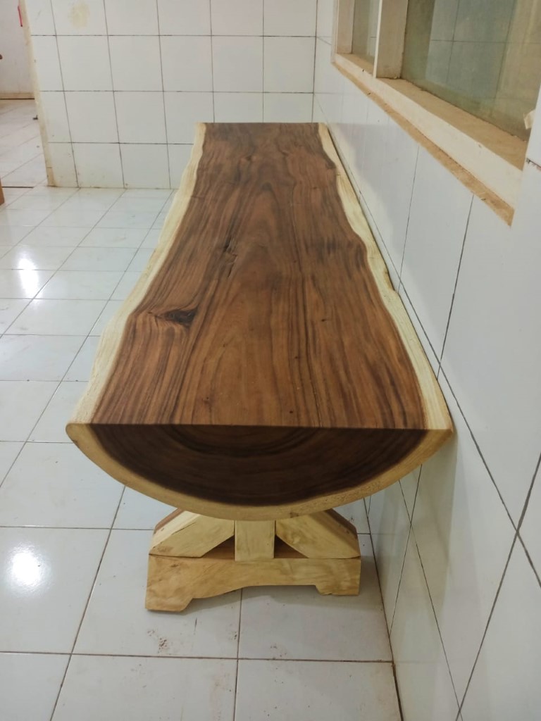 LIVE EDGE TABLES