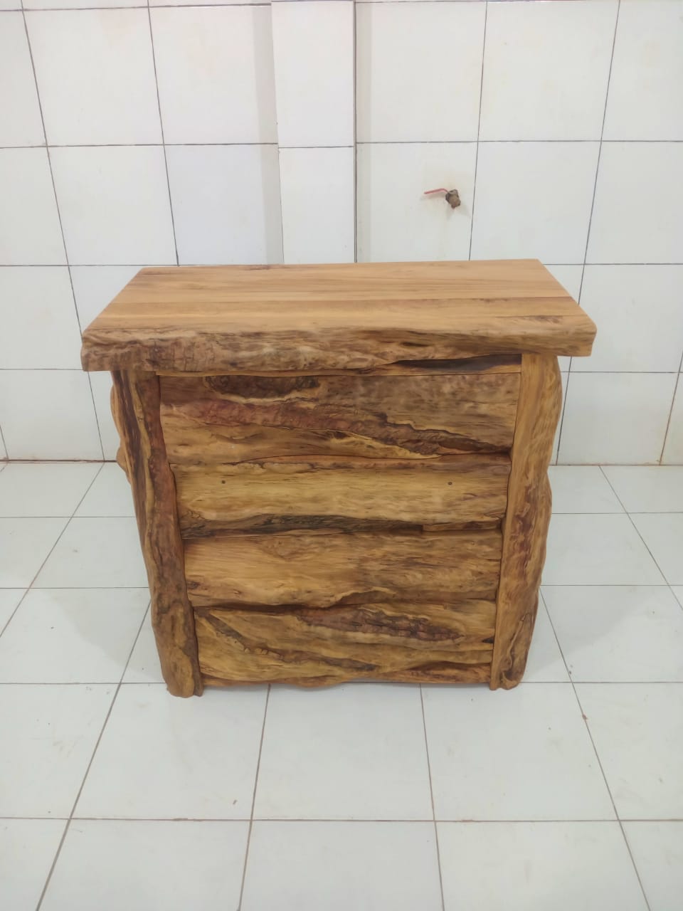 LIVE EDGE TABLES