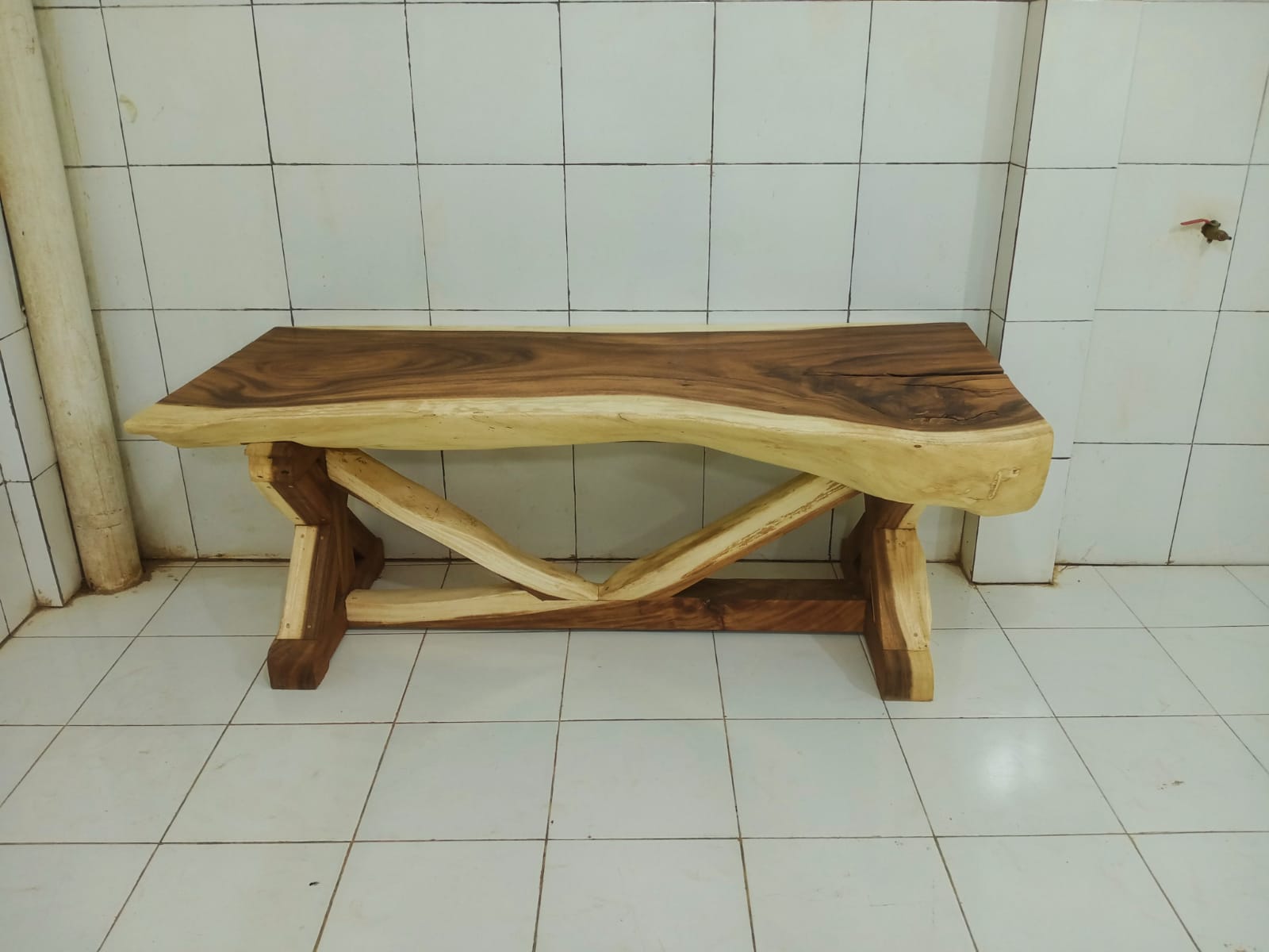 LIVE EDGE TABLES