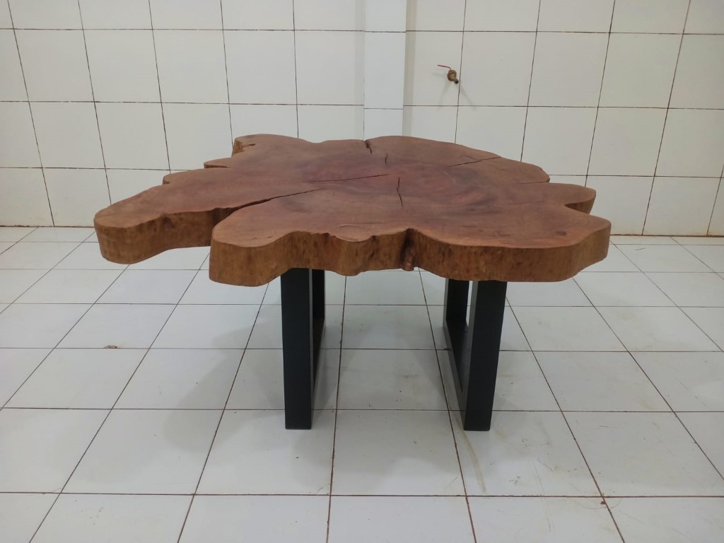 LIVE EDGE TABLES