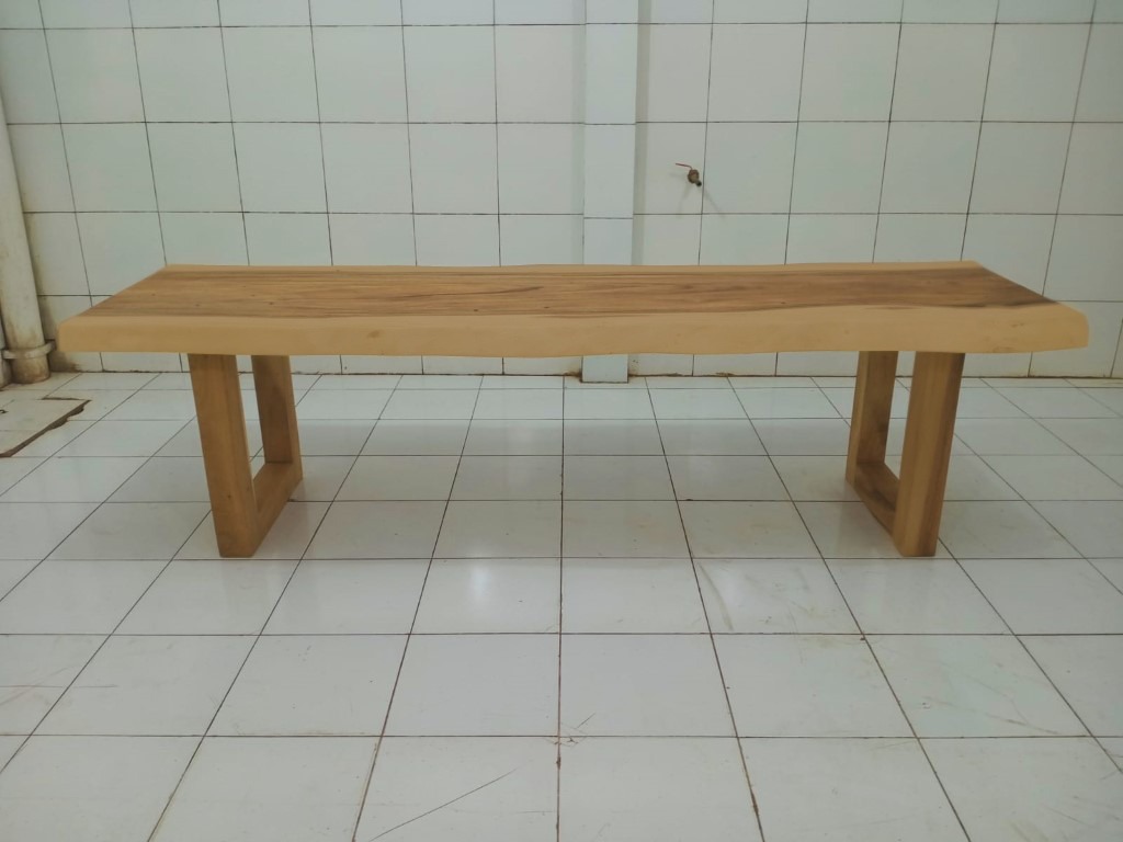 LIVE EDGE TABLES