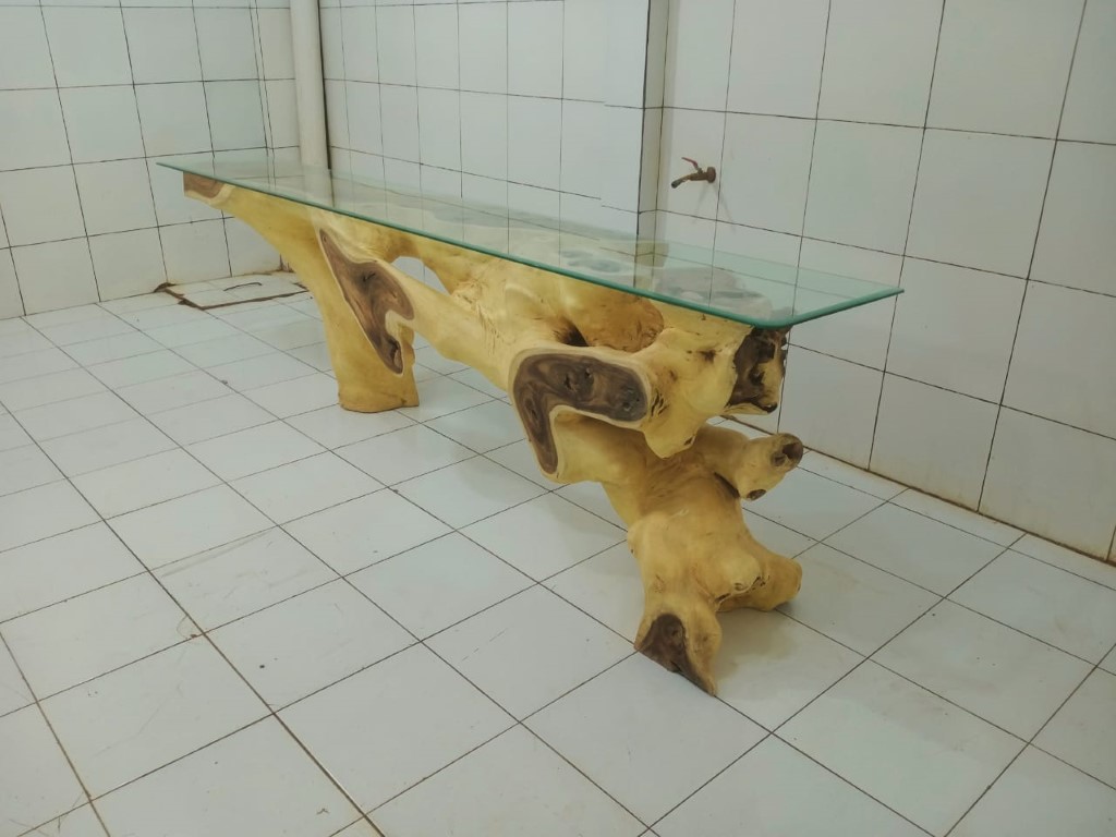 LIVE EDGE TABLES