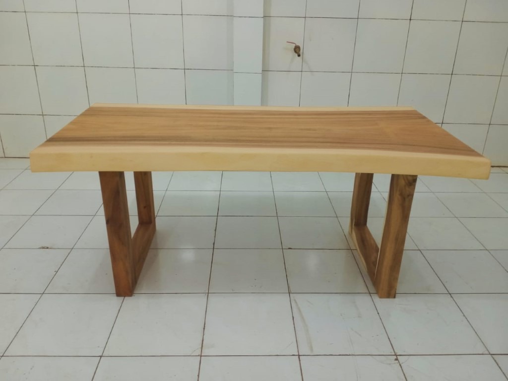 LIVE EDGE TABLES