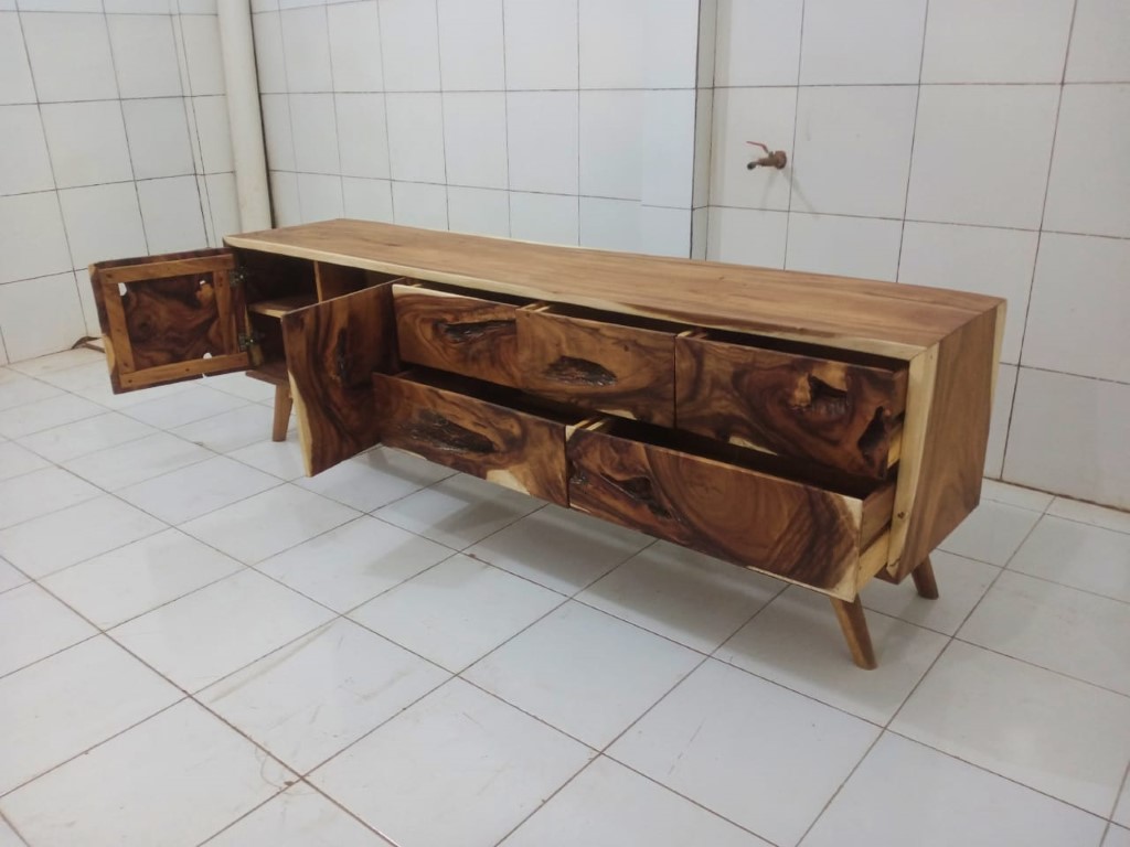 Live Edge Tables