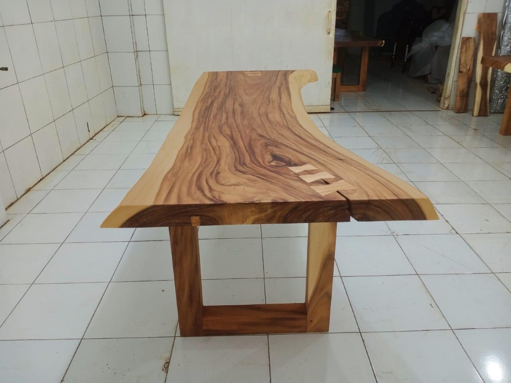 Live Edge Tables