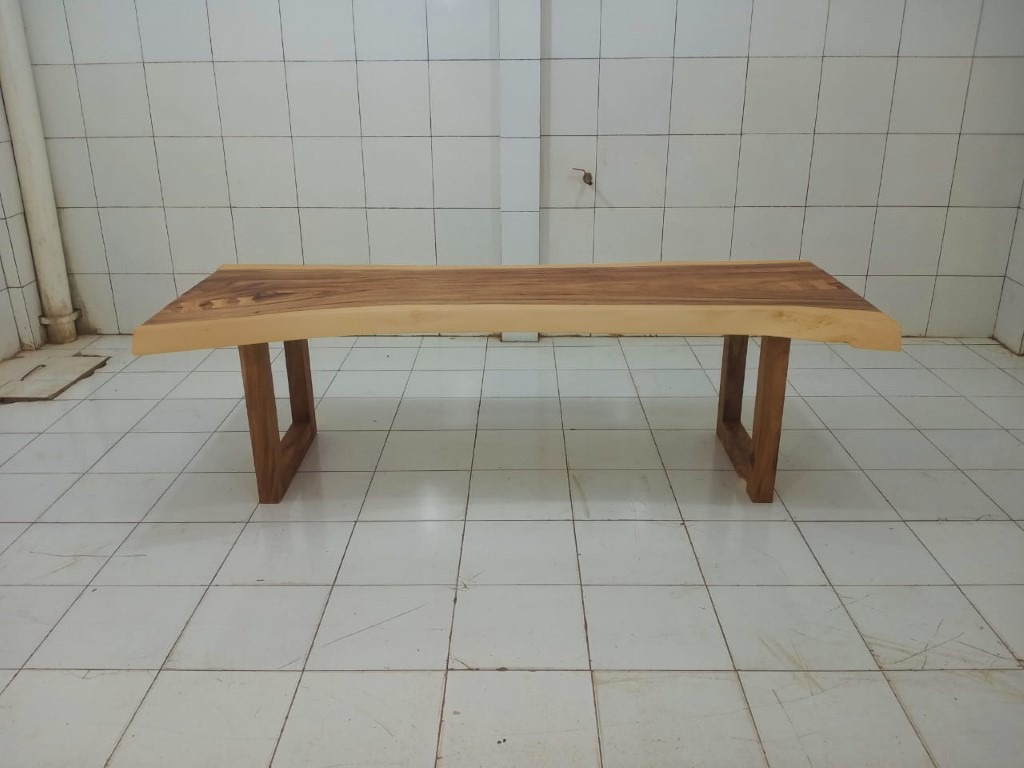 LIVE EDGE TABLES