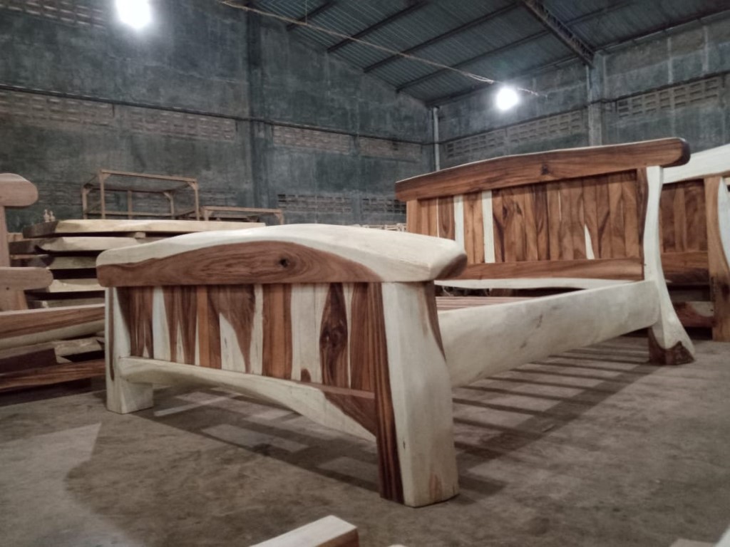 Live Edge Tables