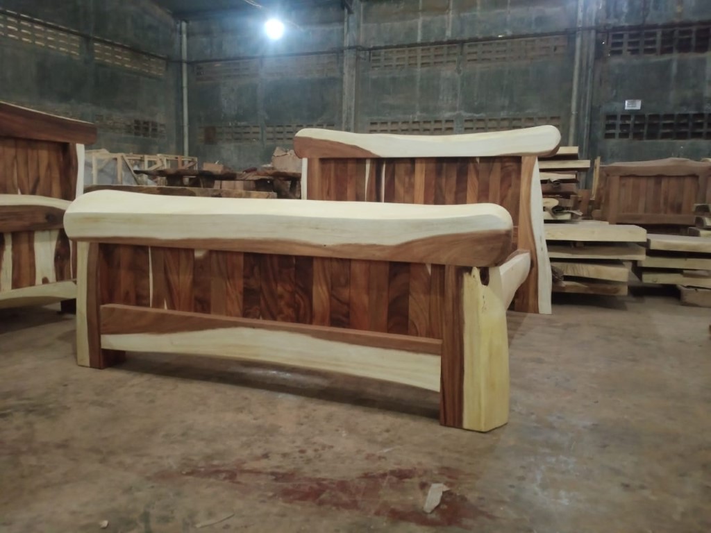 Live Edge Tables