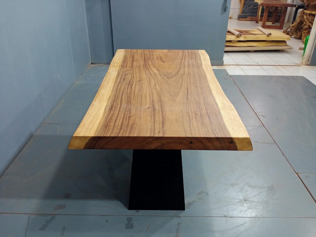 Live Edge Tables