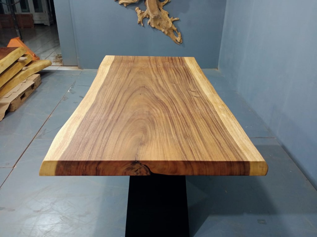 Live Edge Tables