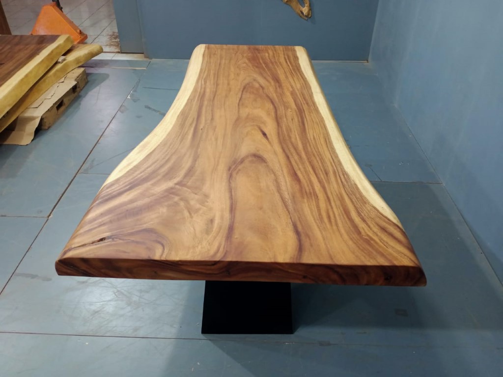 Live Edge Tables