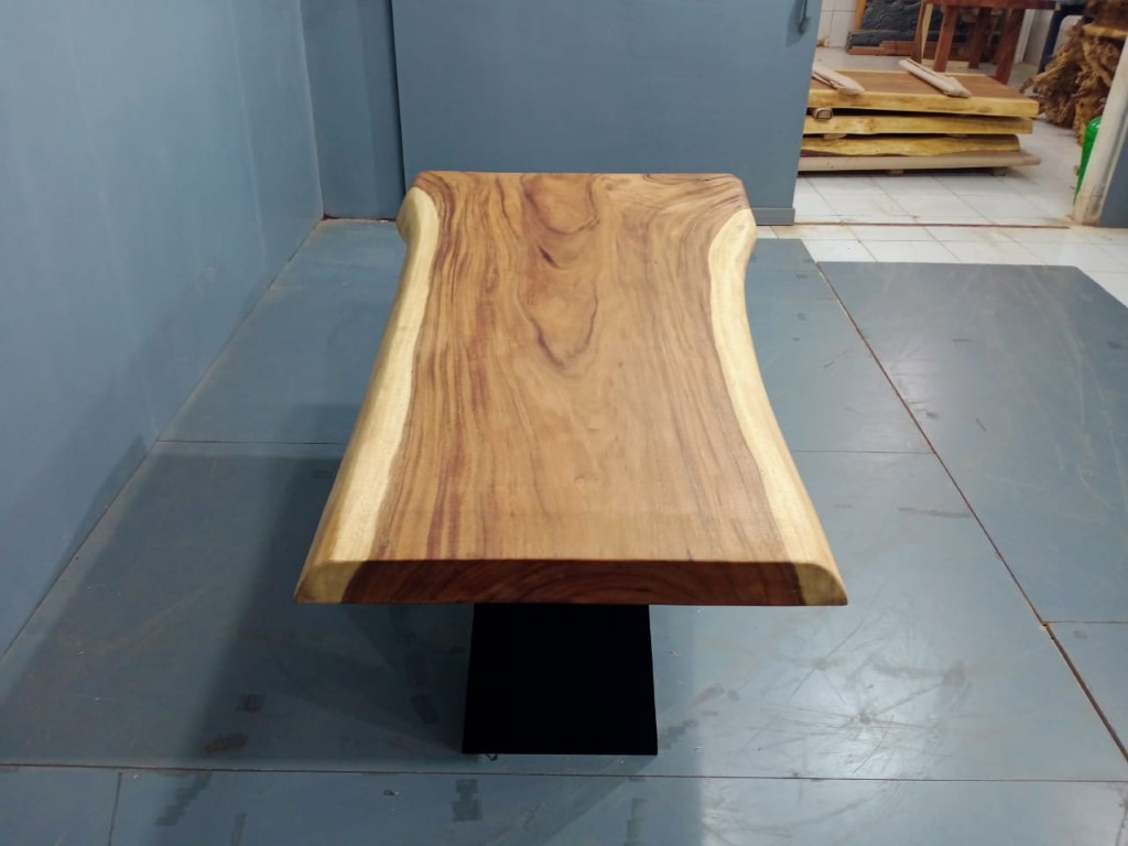 Live Edge Tables