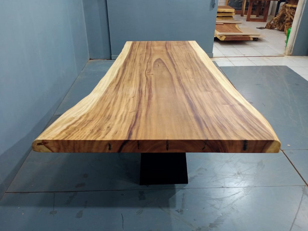 Live Edge Tables