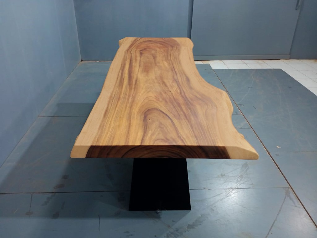 Live Edge Tables