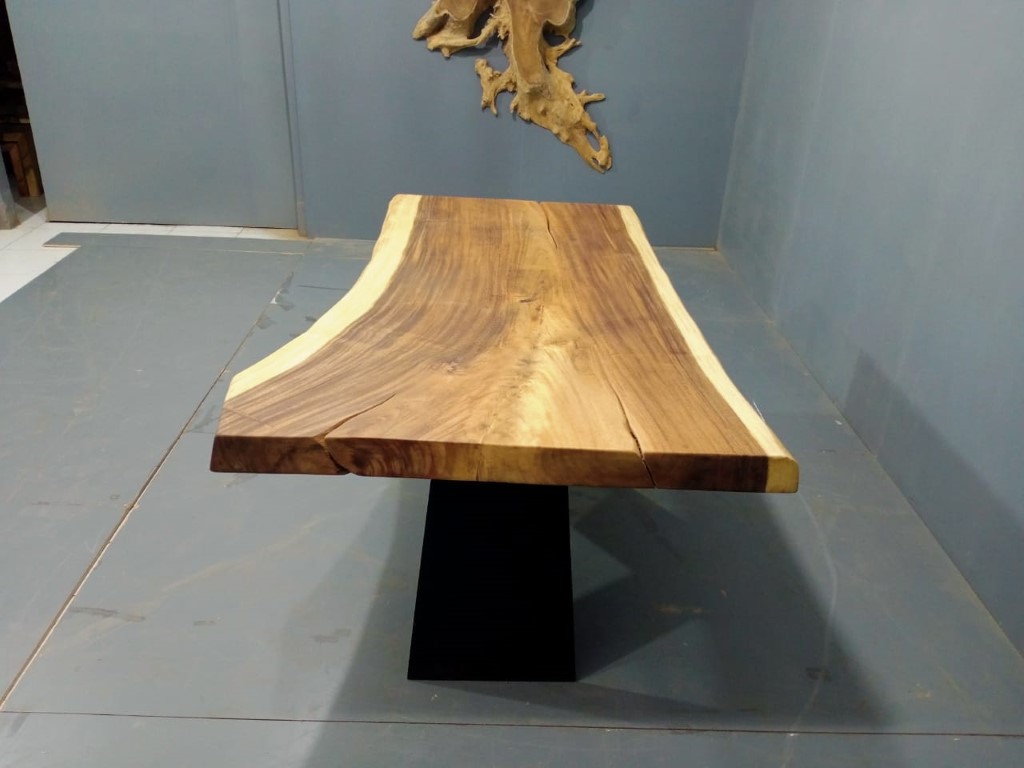 Live Edge Tables