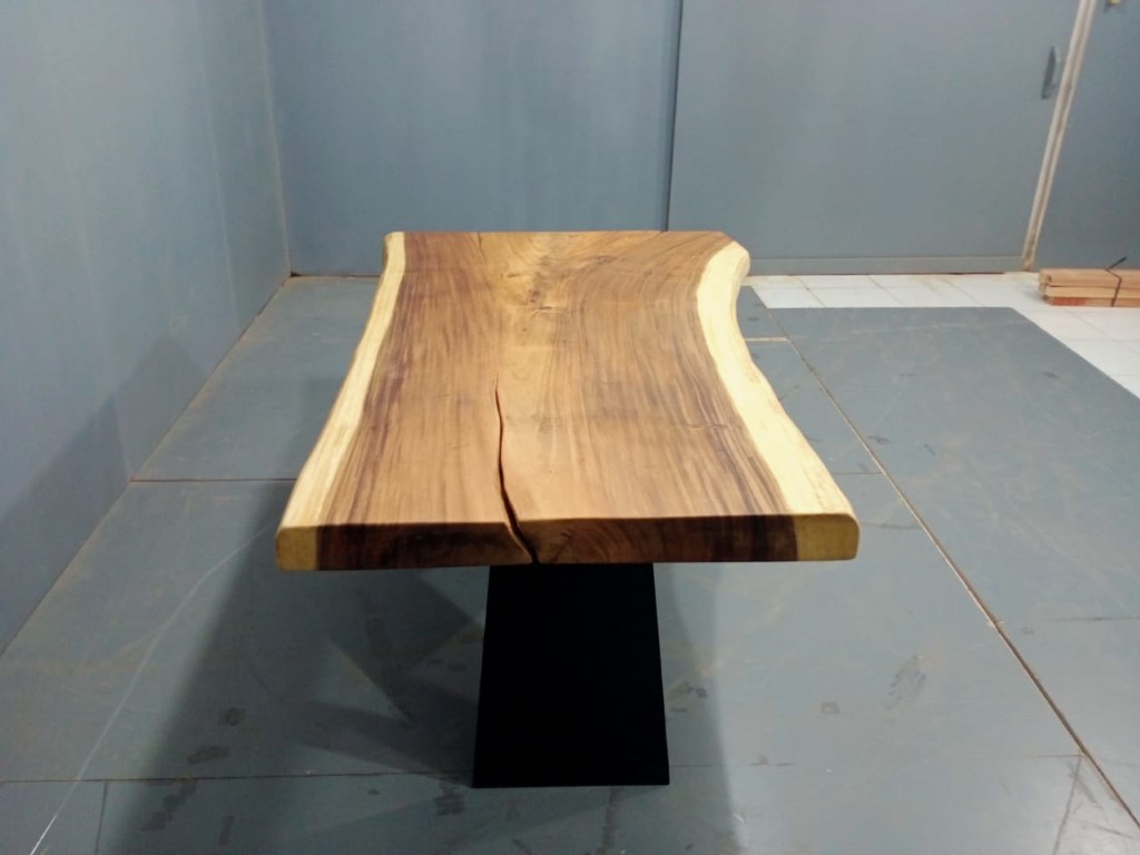 Live Edge Tables