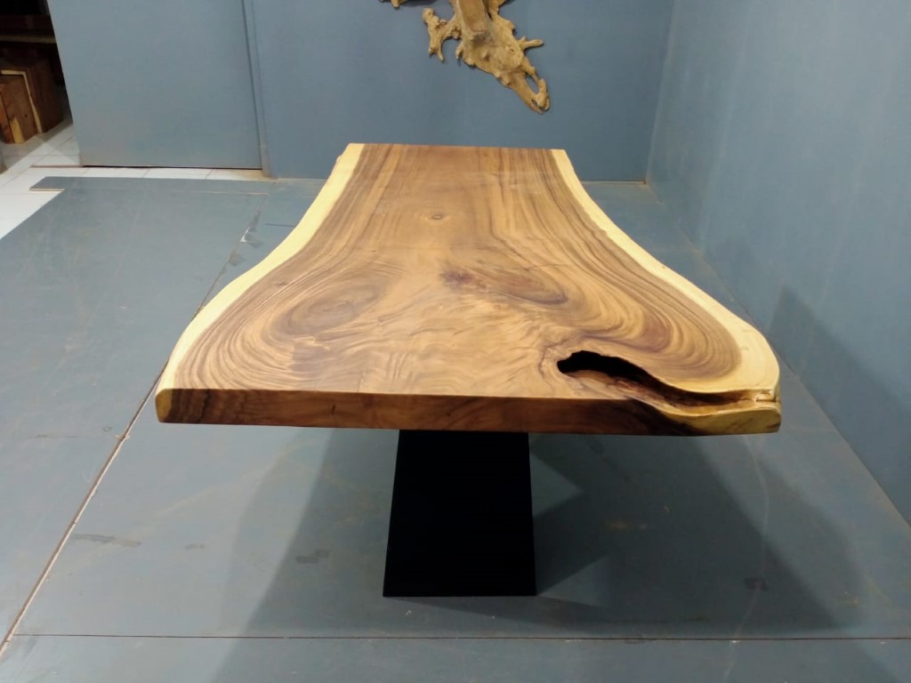 Live Edge Tables