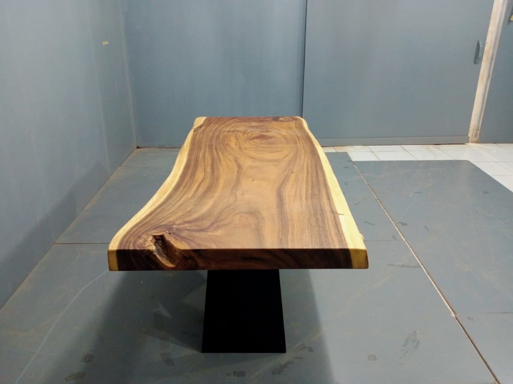 Live Edge Tables