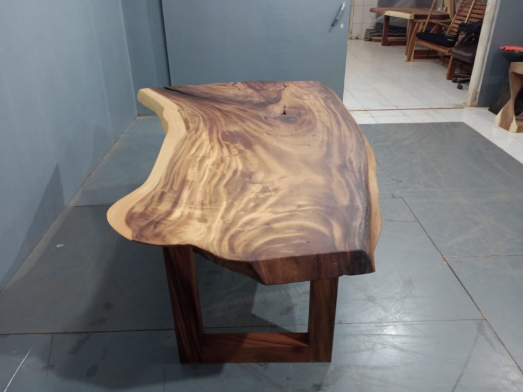 Live Edge Tables